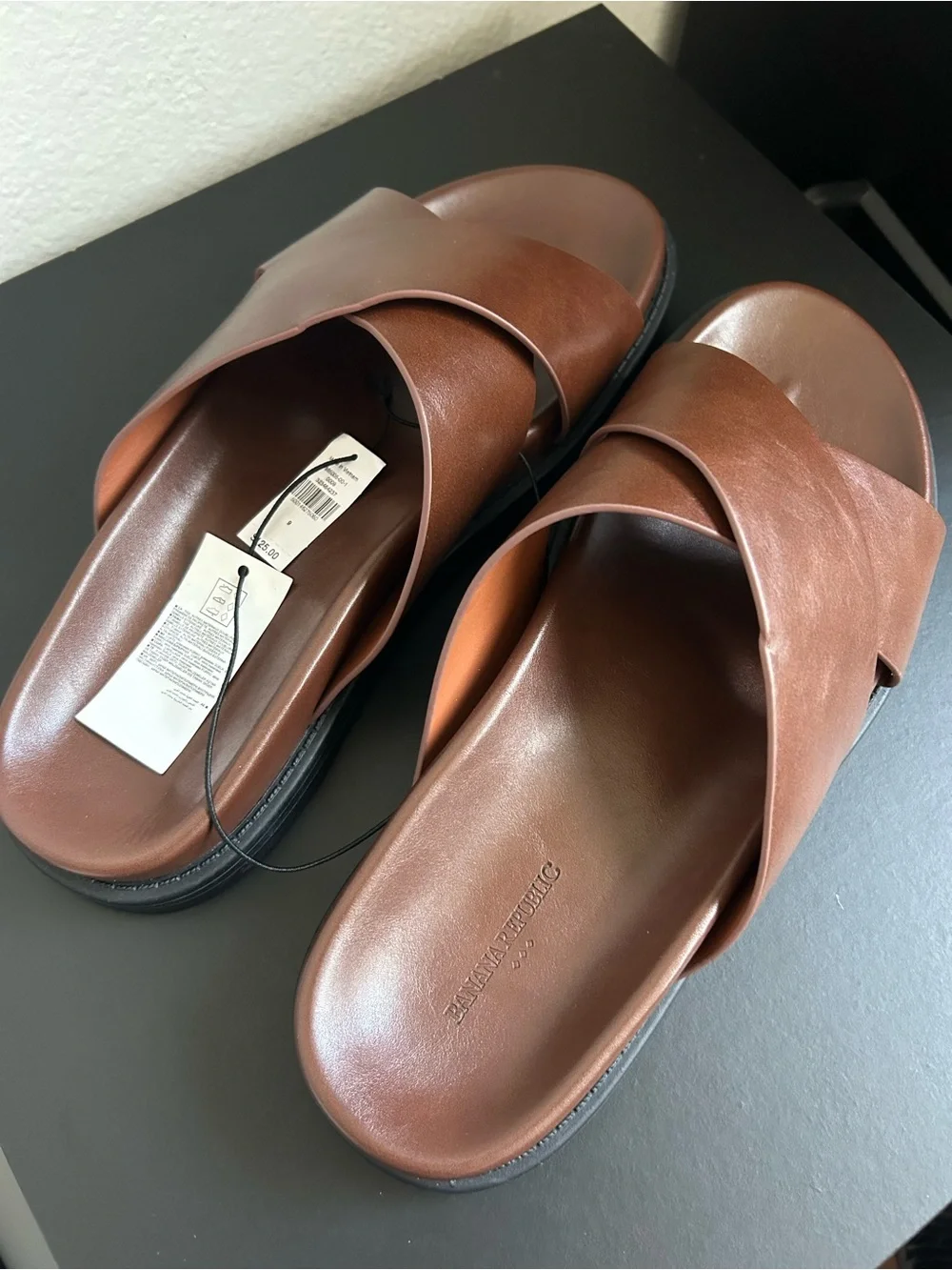 Banana Republic Men’s Vegan Leather Crossover Sandals in Cognac Size 9
